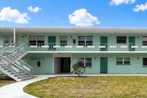 Condo à Saint Petersburg, Floride, 2 chambres  № 2368934