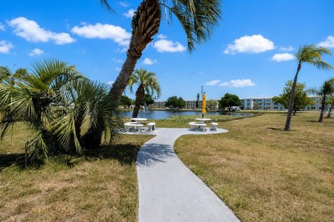 Copropriété à vendre à Saint Petersburg, Floride: 2 chambres, 82.68 m2 № 2368934 - photo 21
