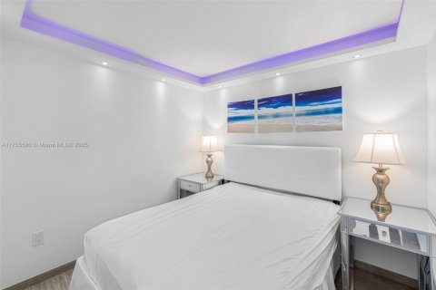 Condominio en venta en Miami Beach, Florida, 2 dormitorios, 60.85 m2 № 1502185 - foto 7