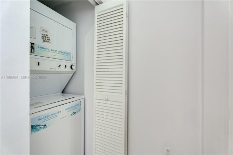 Купить кондоминиум в Майами, Флорида 2 спальни, 103.4м2, № 2048872 - фото 6