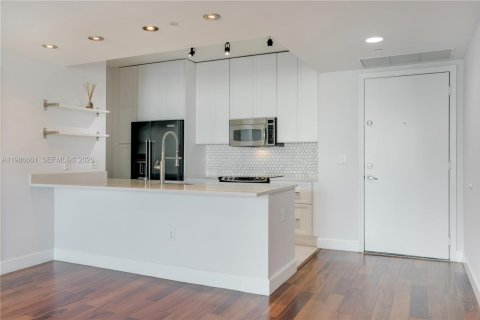 Купить кондоминиум в Майами, Флорида 2 спальни, 103.4м2, № 2048872 - фото 10