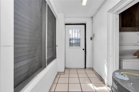Casa en venta en Miami, Florida, 2 dormitorios, 73.58 m2 № 2070501 - foto 19