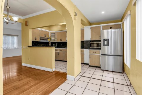 Casa en venta en Miami, Florida, 2 dormitorios, 73.58 m2 № 2070501 - foto 15