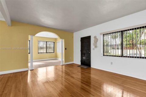 Casa en venta en Miami, Florida, 2 dormitorios, 73.58 m2 № 2070501 - foto 7