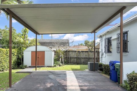 Casa en venta en Miami, Florida, 2 dormitorios, 73.58 m2 № 2070501 - foto 20