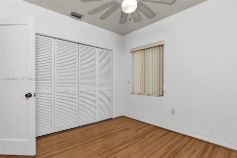 Casa en venta en Miami, Florida, 2 dormitorios, 73.58 m2 № 2070501 - foto 18