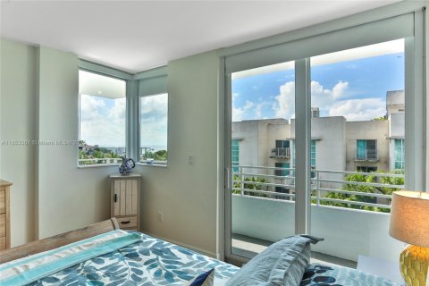 Condo in Miami Beach, Florida, 2 bedrooms № 1896015 - photo 12
