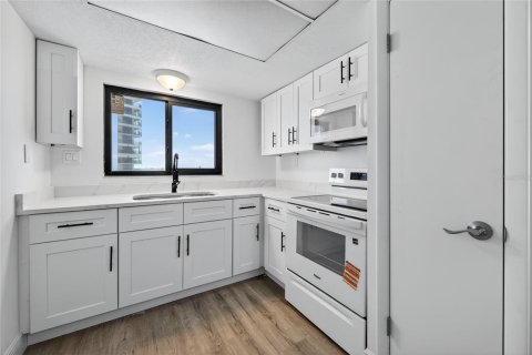 Copropriété à vendre à Ormond Beach, Floride: 2 chambres, 94.11 m2 № 1901225 - photo 5