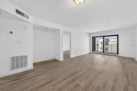 Copropriété à vendre à Ormond Beach, Floride: 2 chambres, 94.11 m2 № 1901225 - photo 11