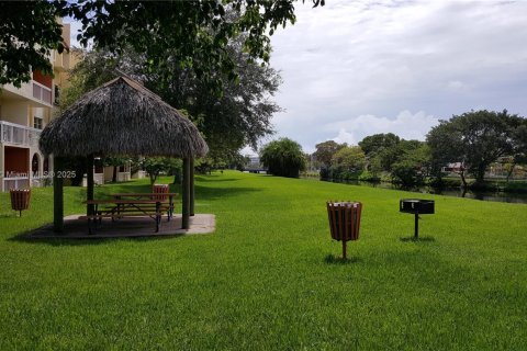 Copropriété à louer à Miami, Floride: 1 chambre, 66.15 m2 № 1953312 - photo 15