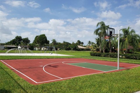 Copropriété à louer à Miami, Floride: 1 chambre, 66.15 m2 № 1953312 - photo 14