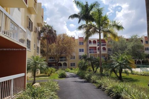 Copropriété à louer à Miami, Floride: 1 chambre, 66.15 m2 № 1953312 - photo 21