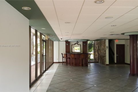 Copropriété à louer à Miami, Floride: 1 chambre, 66.15 m2 № 1953312 - photo 17