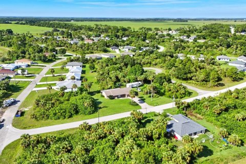 House in LaBelle, Florida 3 bedrooms № 1946172 - photo 5