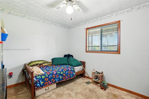 House in LaBelle, Florida 3 bedrooms № 1946172 - photo 30
