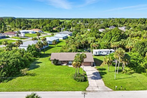House in LaBelle, Florida 3 bedrooms № 1946172 - photo 4