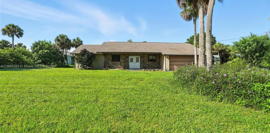 House in LaBelle, Florida 3 bedrooms № 1946172