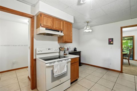 House in LaBelle, Florida 3 bedrooms № 1946172 - photo 18