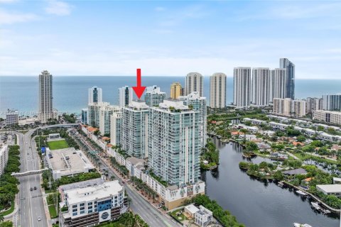 Condo in Sunny Isles Beach, Florida, 3 bedrooms  № 1895878 - photo 27