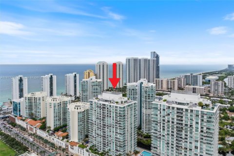 Condo in Sunny Isles Beach, Florida, 3 bedrooms  № 1895878 - photo 26