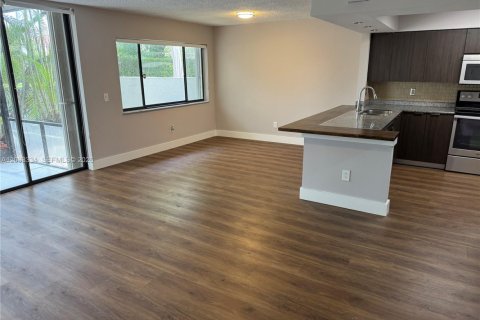 Adosado en alquiler en Plantation, Florida, 2 dormitorios, 86.4 m2 № 2078001 - foto 5