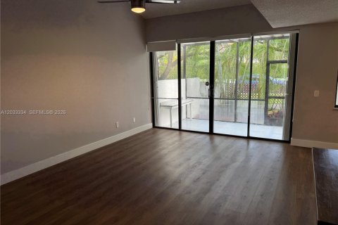 Adosado en alquiler en Plantation, Florida, 2 dormitorios, 86.4 m2 № 2078001 - foto 7