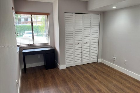 Adosado en alquiler en Plantation, Florida, 2 dormitorios, 86.4 m2 № 2078001 - foto 10