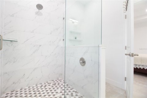 Casa en venta en Tampa, Florida, 4 dormitorios, 201.97 m2 № 2225582 - foto 22