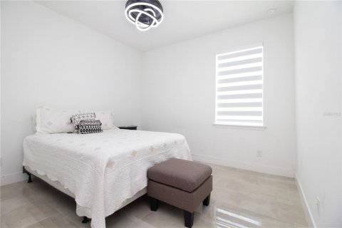Casa en venta en Tampa, Florida, 4 dormitorios, 201.97 m2 № 2225582 - foto 27