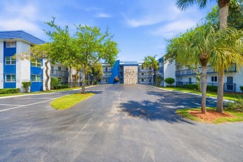 Condo in Margate, Florida, 1 bedroom  № 2068434