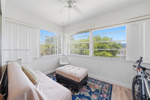 Condo in Margate, Florida, 1 bedroom  № 2068434 - photo 10