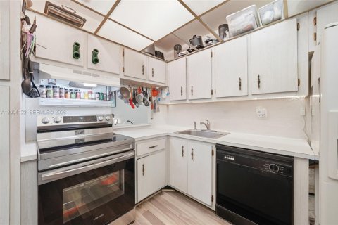 Condo in Margate, Florida, 1 bedroom  № 2068434 - photo 3