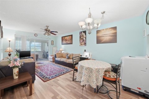 Condo in Margate, Florida, 1 bedroom  № 2068434 - photo 7
