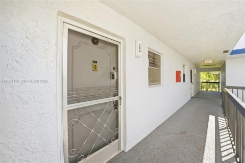 Condo in Margate, Florida, 1 bedroom  № 2068434 - photo 17