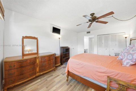 Condo in Margate, Florida, 1 bedroom  № 2068434 - photo 13