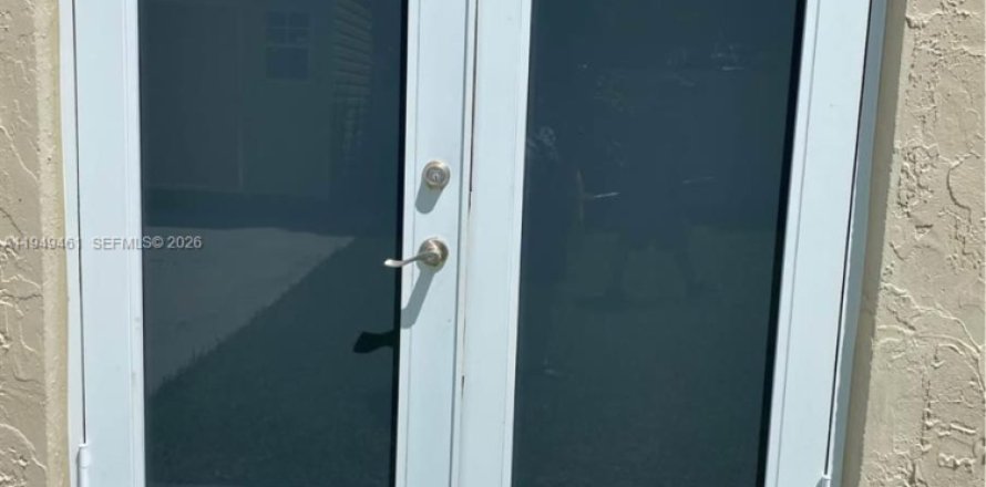 Propiedad comercial en Miami, Florida 127 m2 № 2011750