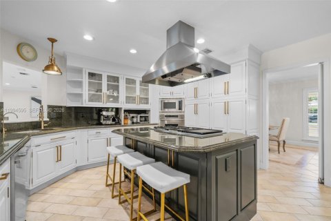 Villa ou maison à vendre à Pinecrest, Floride: 5 chambres, 439.61 m2 № 2064722 - photo 6