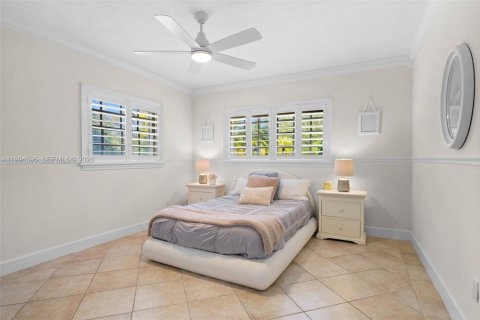 Villa ou maison à vendre à Pinecrest, Floride: 5 chambres, 439.61 m2 № 2064722 - photo 17