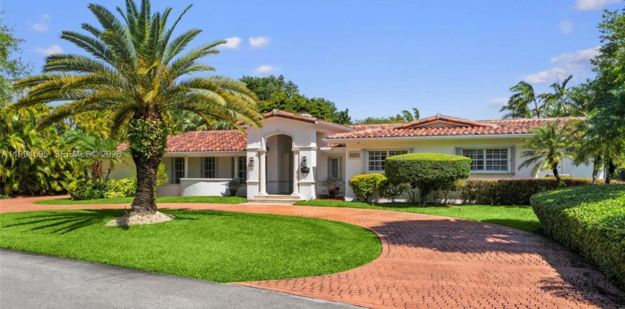 Villa ou maison à Pinecrest, Floride 5 chambres, 439.61 m2 № 2064722