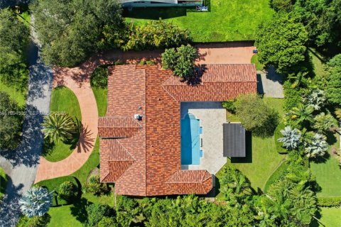 Villa ou maison à vendre à Pinecrest, Floride: 5 chambres, 439.61 m2 № 2064722 - photo 30