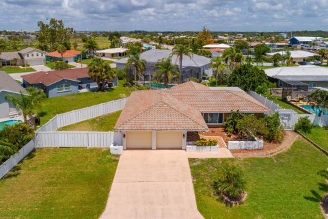 Villa ou maison à New Port Richey, Floride 3 chambres, 147.34 m2 № 2228311