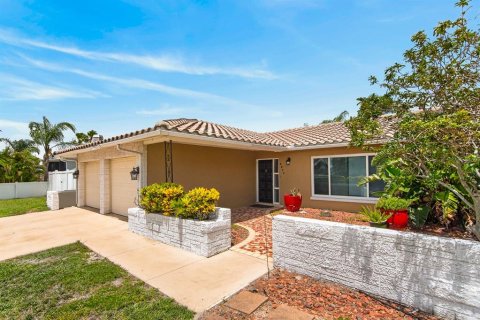 Casa en venta en New Port Richey, Florida, 3 dormitorios, 147.34 m2 № 2228311 - foto 3