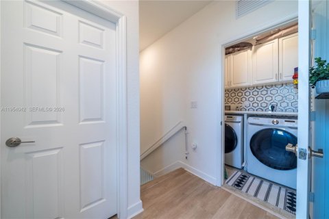 Touwnhouse à vendre à Fort Lauderdale, Floride: 3 chambres, 142.98 m2 № 2010109 - photo 15