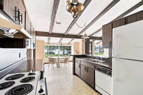 Villa ou maison à vendre à Odessa, Floride: 3 chambres, 187.01 m2 № 2360634 - photo 27