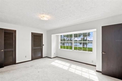 Villa ou maison à vendre à Odessa, Floride: 3 chambres, 187.01 m2 № 2360634 - photo 22