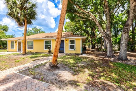 Condominio en Sarasota, Florida, 2 dormitorios № 2107992