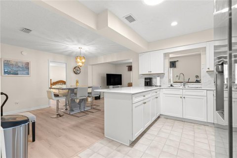 House in Ocala, Florida 2 bedrooms, 172.43 sq.m. № 1912035 - photo 12