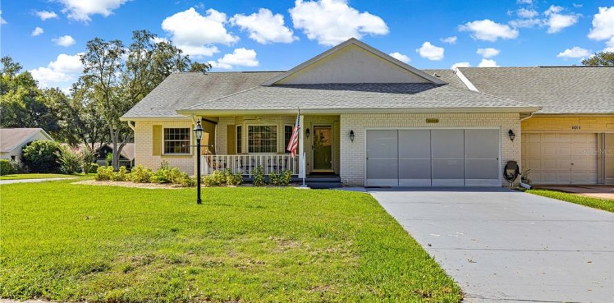 House in Ocala, Florida 2 bedrooms, 172.43 sq.m. № 1912035