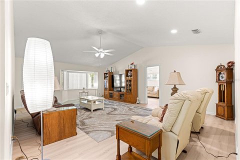 House in Ocala, Florida 2 bedrooms, 172.43 sq.m. № 1912035 - photo 6