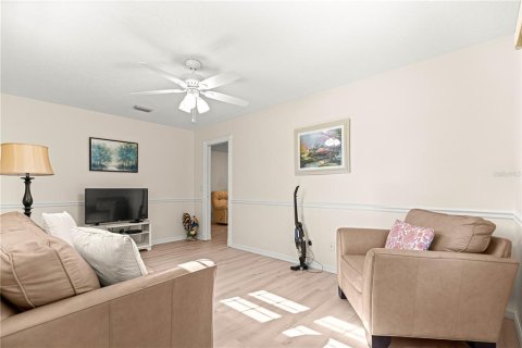 House in Ocala, Florida 2 bedrooms, 172.43 sq.m. № 1912035 - photo 10